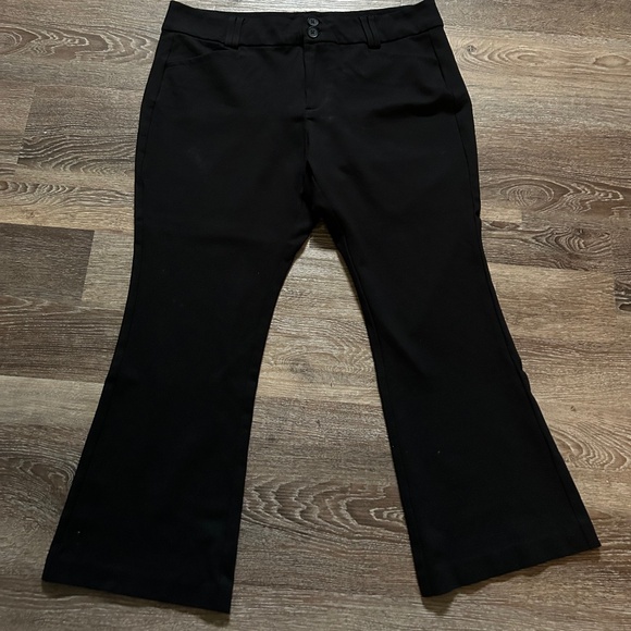 Studio by Torrid Plus 18 Short Black Luxe Ponte Knit Trouser Women’s - Picture 1 of 4